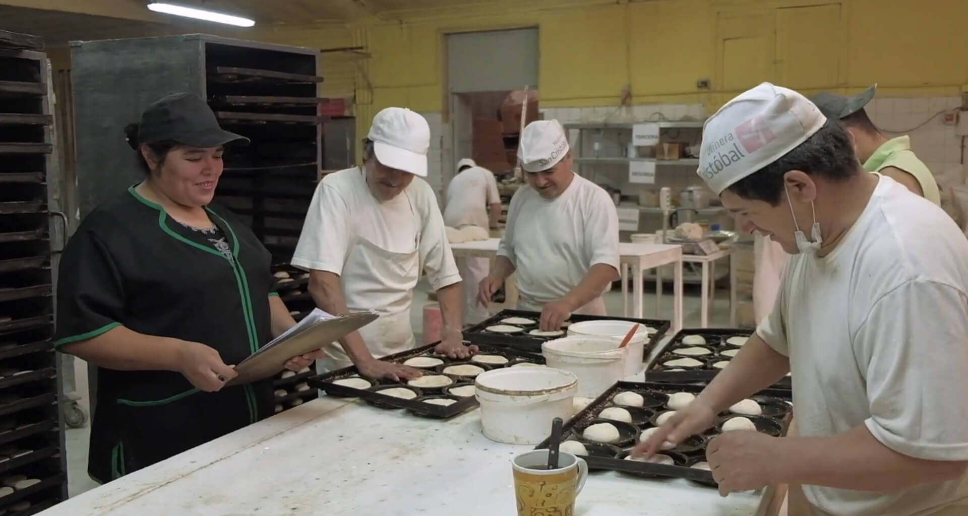 Personas panadería